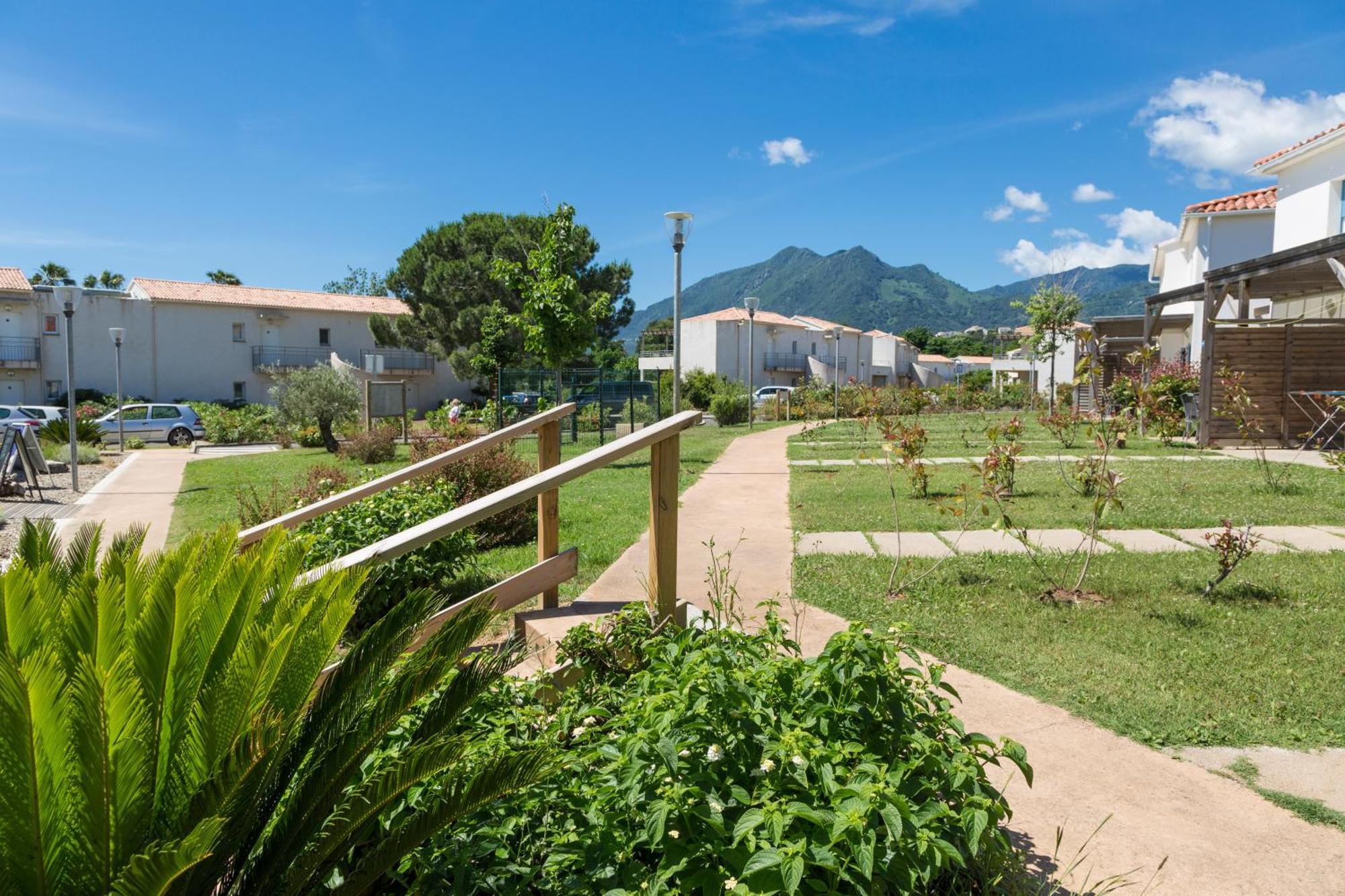 Poggio Mezzana Residence Odalys Acqua Bella מראה חיצוני תמונה