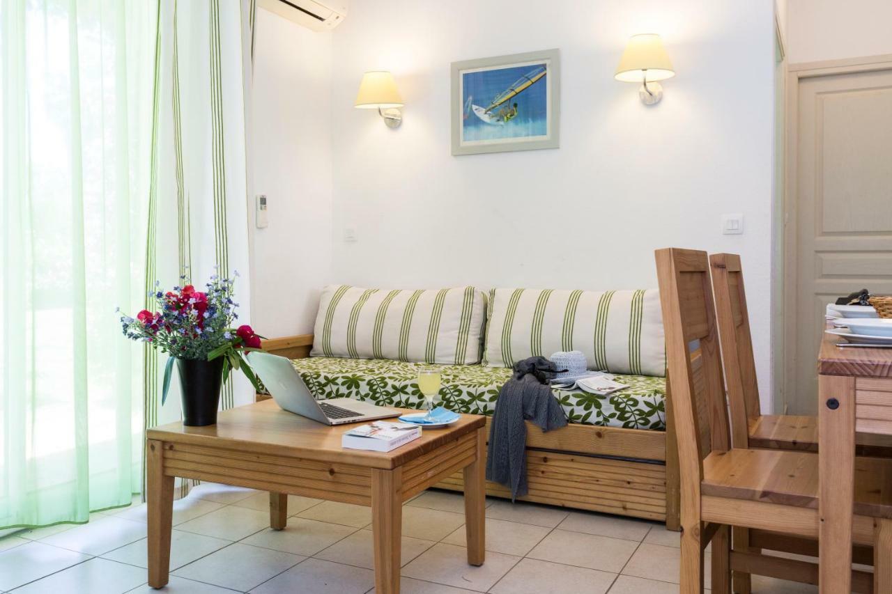 Poggio Mezzana Residence Odalys Acqua Bella מראה חיצוני תמונה